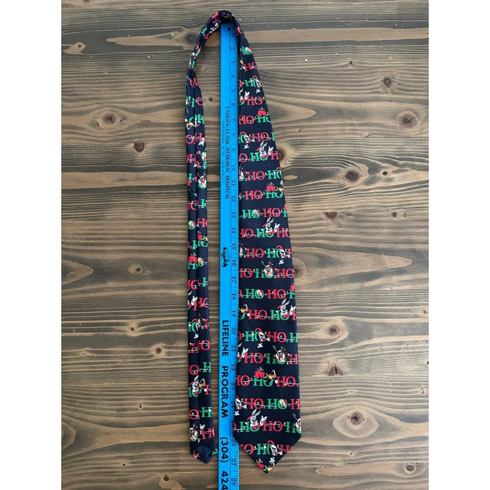 VTG Men’s Looney Tunes Christmas Necktie Bugs Bunny Daffy Taz HO HO HO Black